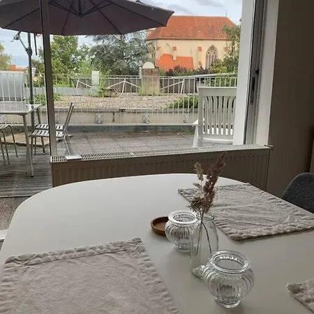 Amazing Sunny Flat With A Big Terrace 아파트 *